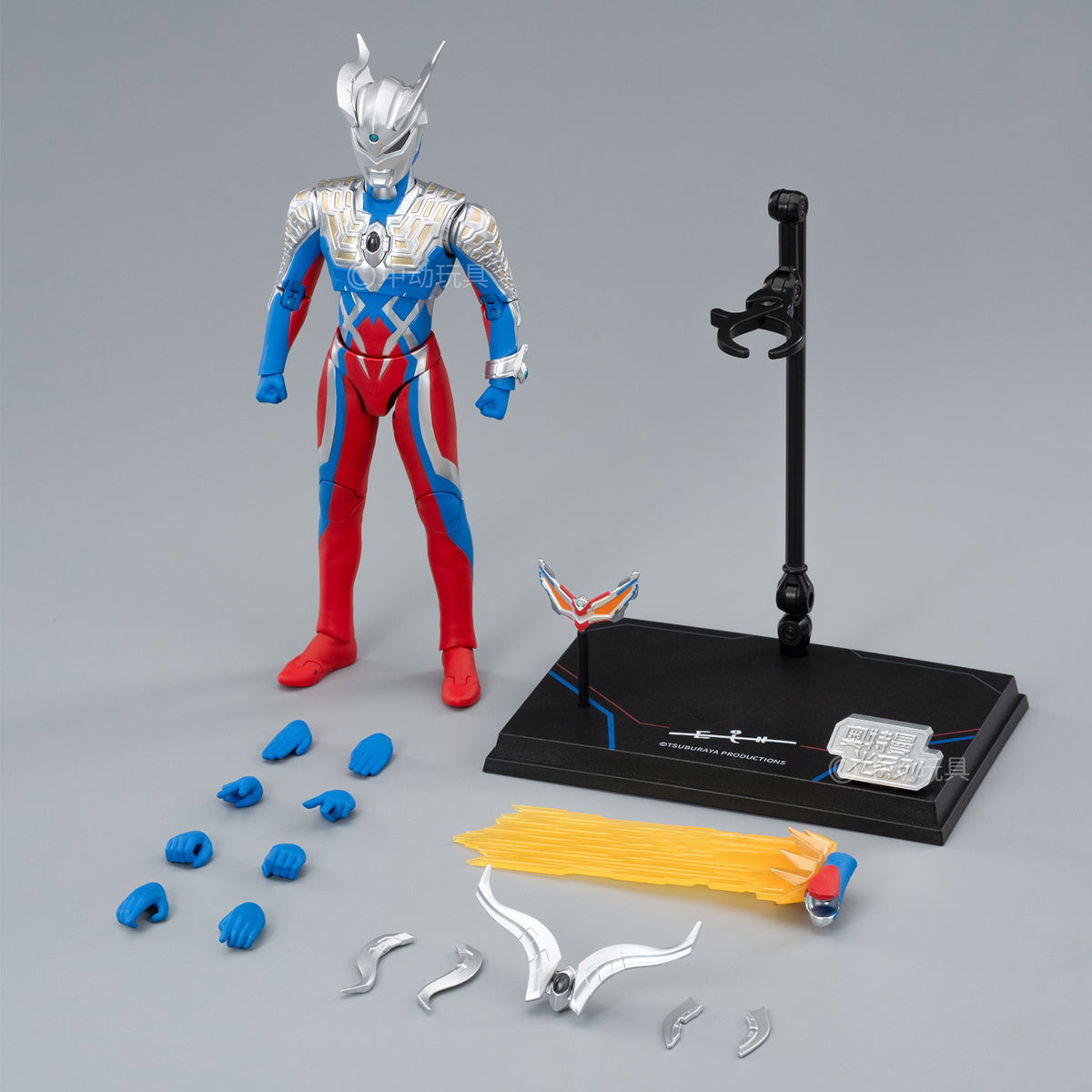 ウルトラマン 1/10 – HIPLAY