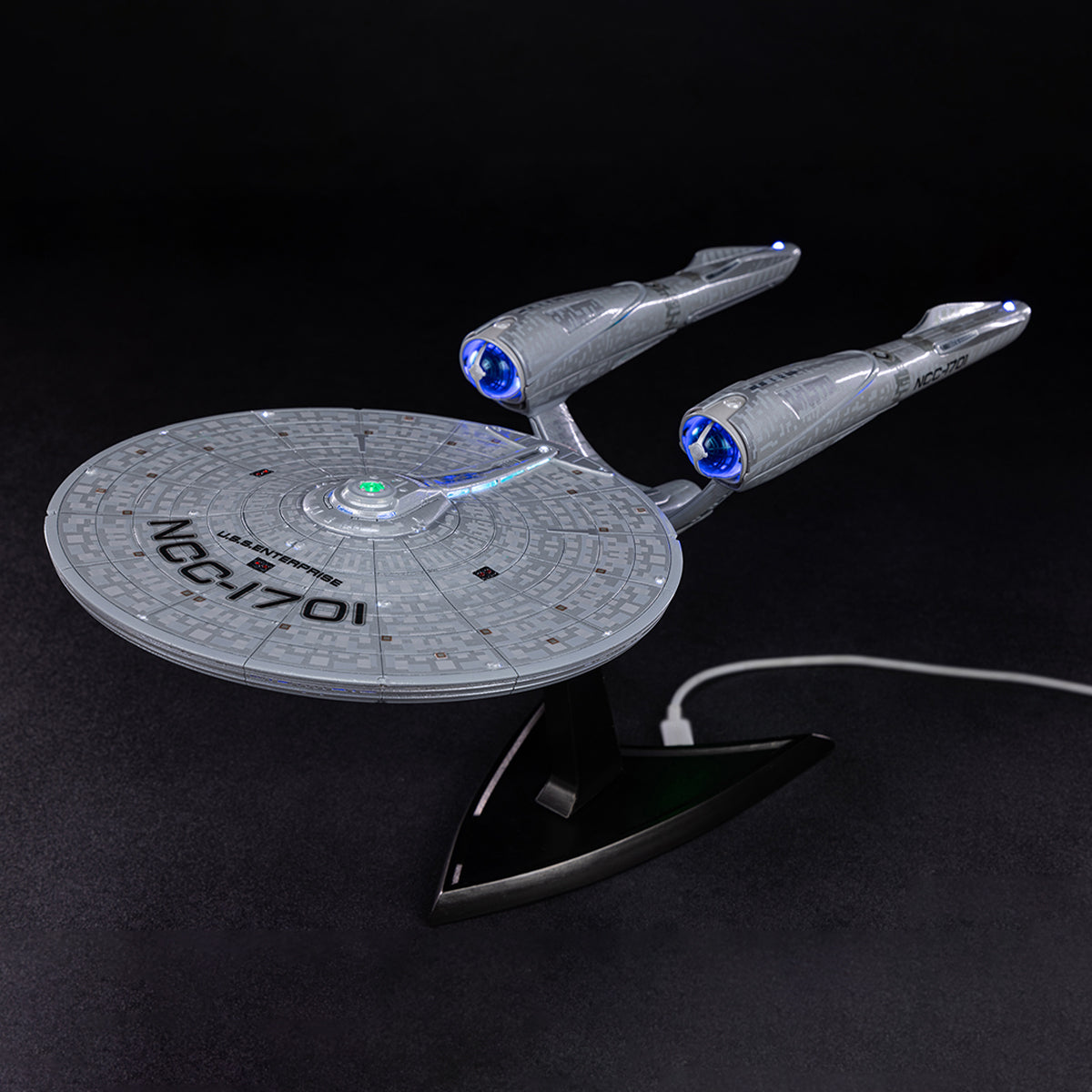 HIYA REPLICAartシリーズ スター・トレック2009 U.S.S.エンタープライズ NCC-1701 発光仕様完成品モデル 塗装済み完成品フィギュア
