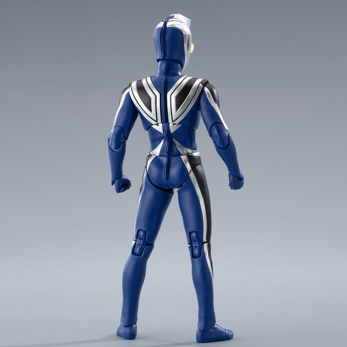 ZDTOYS ウルトラマン 1/10 – HIPLAY